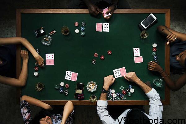 Bạn hiểu thế nào là bài rác trong poker